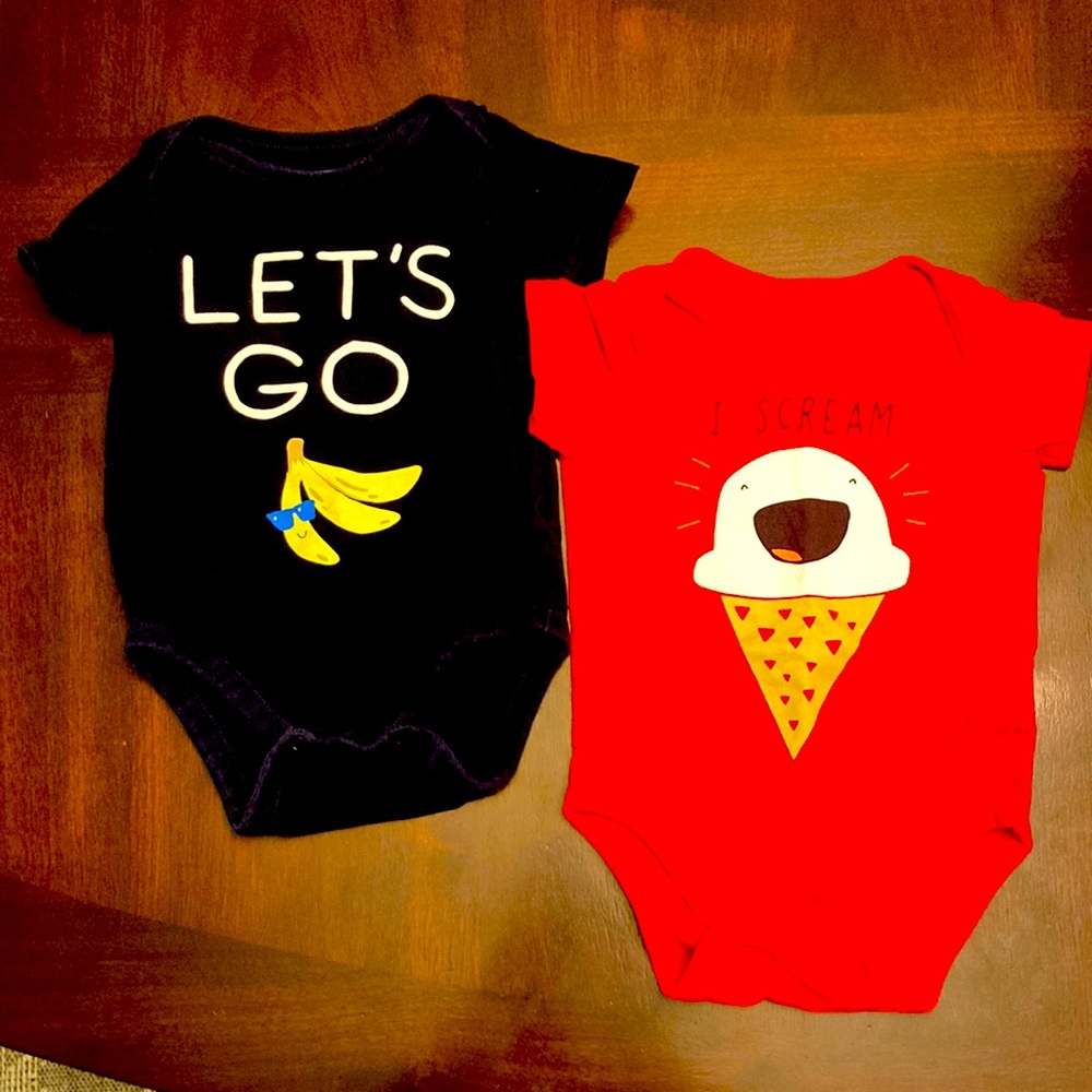 Set of 2 Baby Gap onesies 😄